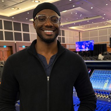 Olu D. - Freelance Bassist