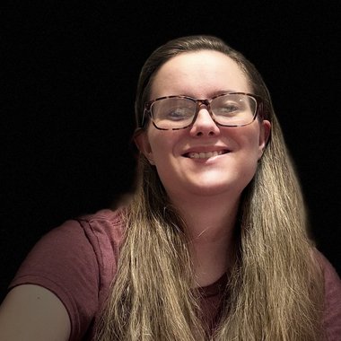 Molliepie123 - Freelance Film Fixer
