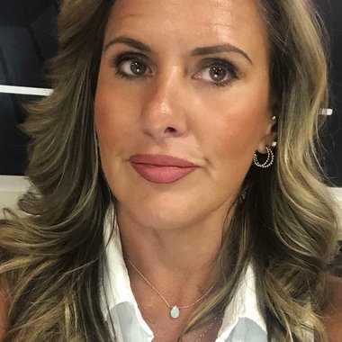 Aisca - Freelance Creative Director