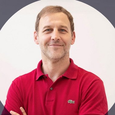 Agustin T. - Freelance Graphic Designer