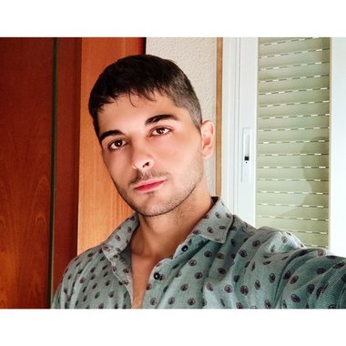 Victor S. - Freelance Video Editor