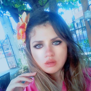 Alexandra R. - Freelance Voice Actor