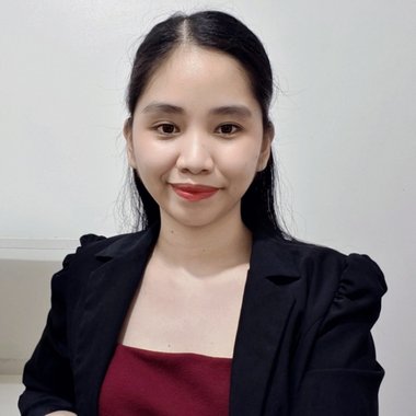 Jackie A. - Freelance Graphic Designer