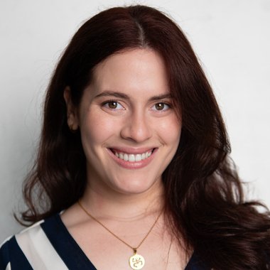 Alexandra P. - Freelance Brand Designer