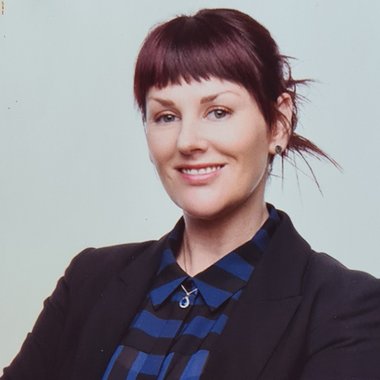 Cassandra W. - Freelance Graphic Designer