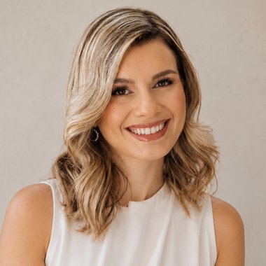 Elia P. - Freelance Social Media Freelancer