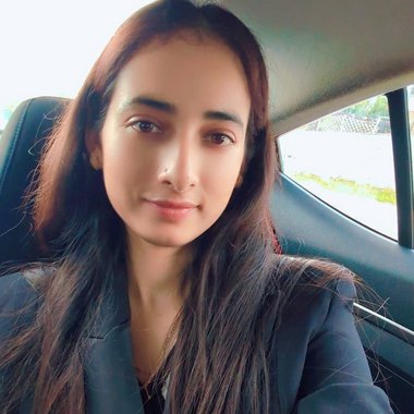 MEENAKASHI D. - Freelance Web Developer