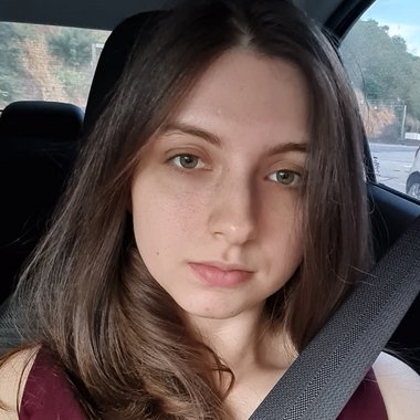 Ketlin S. - Freelance Developer
