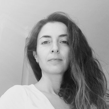 Ayca A. - Freelance Graphic Designer