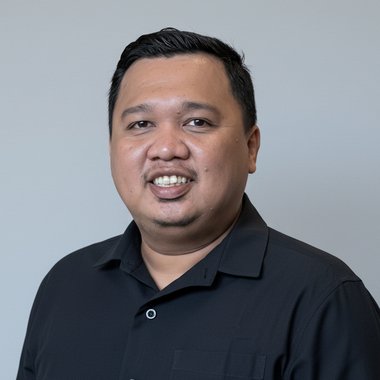 MU S. - Freelance Writer