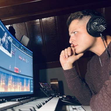 Samuel T. - Freelance Music Producer