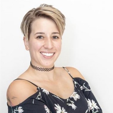 Kelly O. - Freelance Graphic Designer