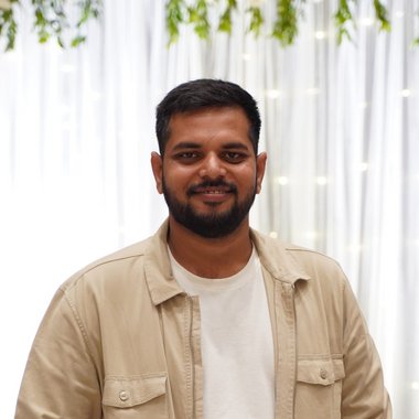 Mah E. - Freelance Location Manager