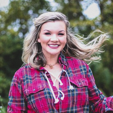 Amber A. - Freelance Community Manager