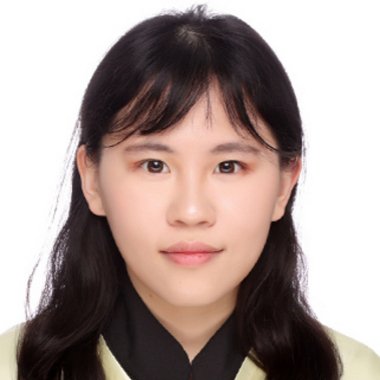 Winona C. - Freelance Art Director