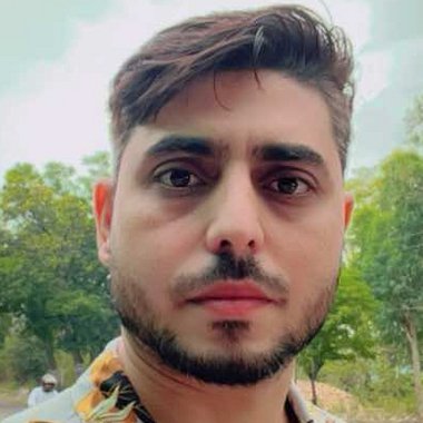 Devinder K. - Freelance Graphic Designer