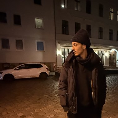 Nuro - Freelance Singer