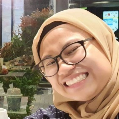 Crysanthi W. - Freelance Data Analyst