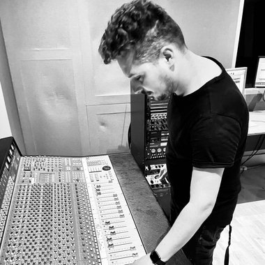 ZsoltEngineer - Freelance Audio Engineer