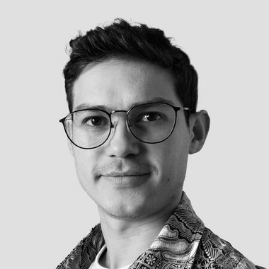 Juan F. - Freelance Graphic Designer