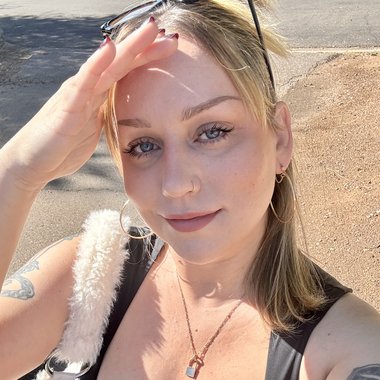 Jess R. - Freelance Social Media Freelancer