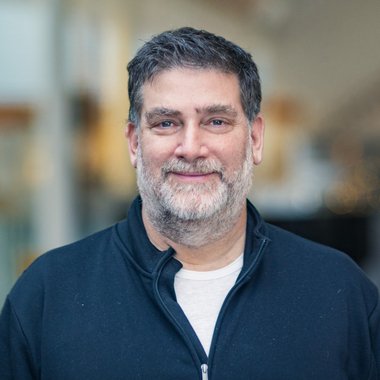 Neal G. - Freelance Presenter