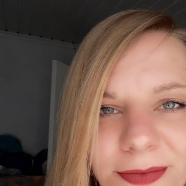 Sarah R. - Freelance Content Creator