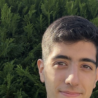 Yoni V. - Freelance Motion Graphic Designer