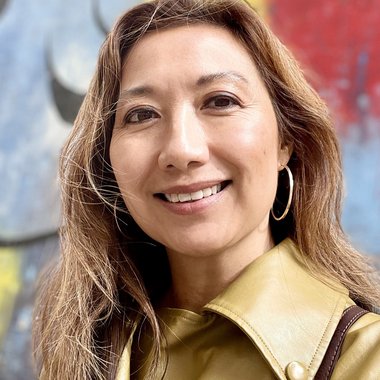 YASEENA C. - Freelance Designer