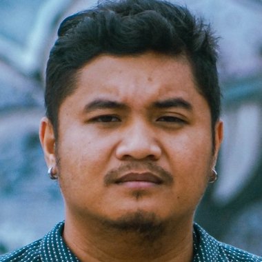 Ervie G. - Freelance Graphic Designer