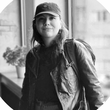 AIDA B. - Freelance Graphic Designer