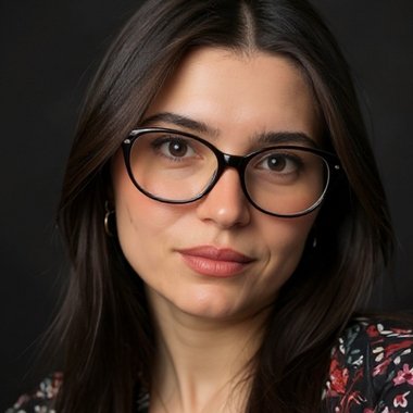 Imen B. - Freelance Web Designer