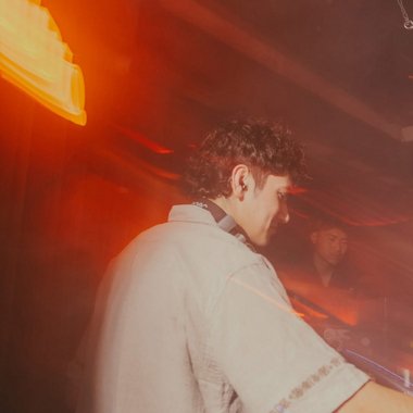 Oli - Freelance Music Producer