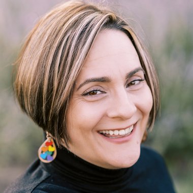 Allaina H. - Freelance Graphic Designer