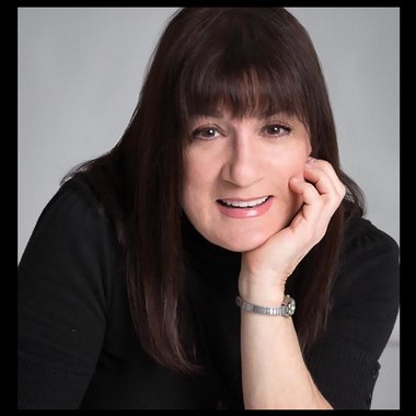 Mary R. - Freelance Voiceover Artist