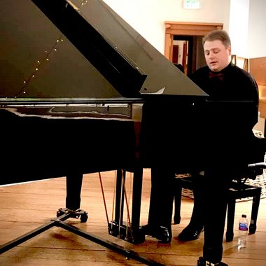 Fraser T. - Freelance Film Composer