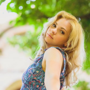 Eszter T. - Freelance Pianist