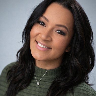 Vaneska A. - Freelance Brand Strategist