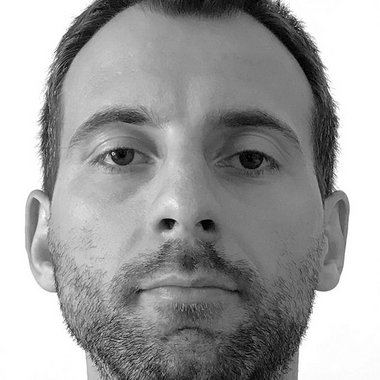 Liviu-Darius P. - Freelance Designer