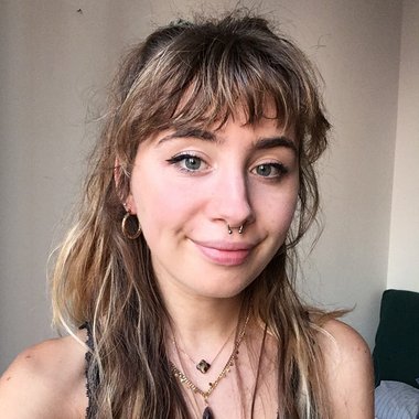 annacordier - Freelance Assistant Editor