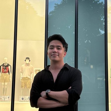 Thaw L. - Freelance Designer