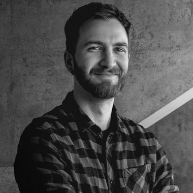 César A. - Freelance Graphic Designer