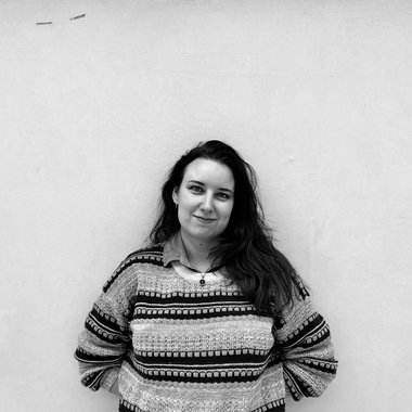 Jules R. - Freelance Writer