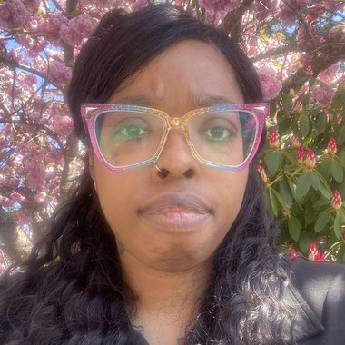 Alexis T. - Freelance Social Media Manager