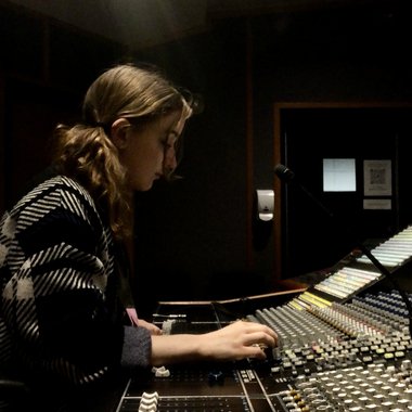 Eva V. - Freelance Music Producer