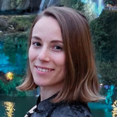 Lyne O. - Freelance Web Designer