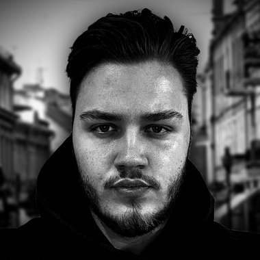 Gustas L. - Freelance Designer