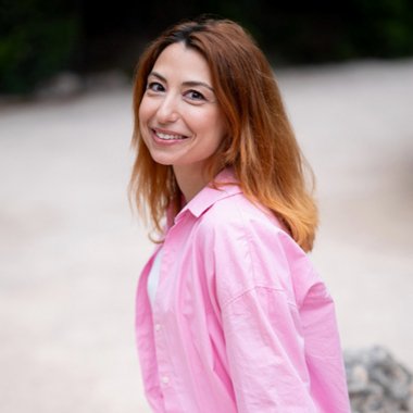 Athina E. - Freelance Digital Marketer