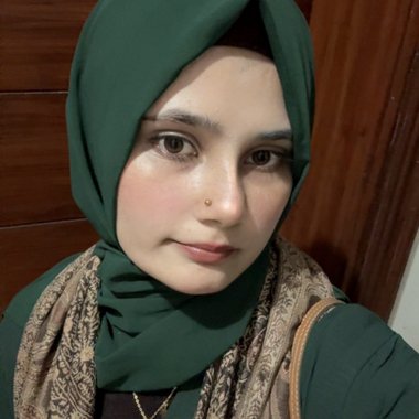 Ayesha - Freelance Brand Designer