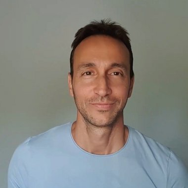 Ziv V. - Freelance Developer